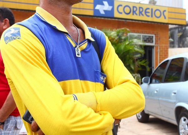 De acordo com os Correios, mais de 91 mil funcionários estão trabalhando normalmente, o que corresponde a 84,1% do total de empregados