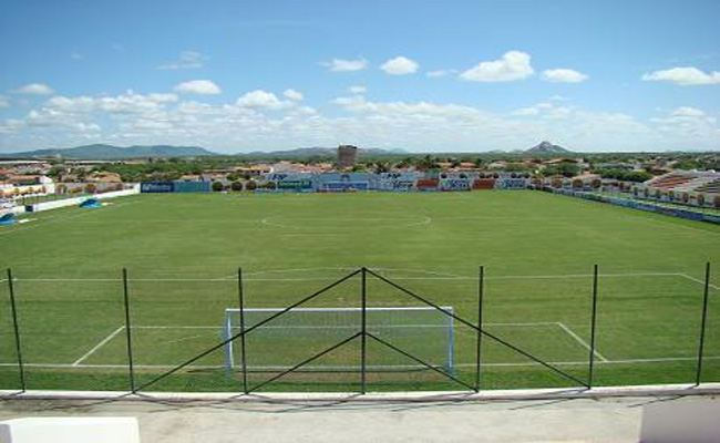  O duelo acontece às 17h, uma hora mais tarde do habitual na competição devido ao calor sertanejo (Foto: Reprodução)